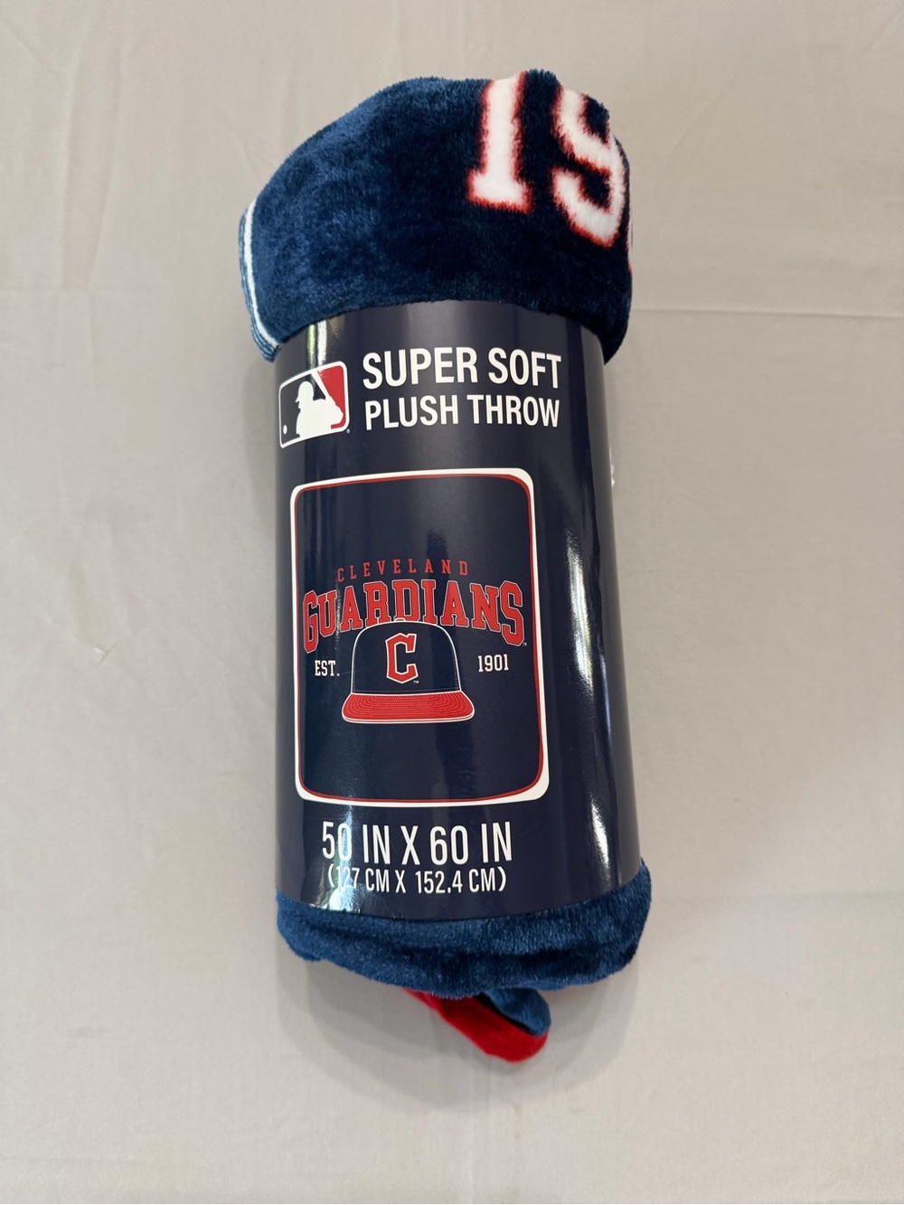 Cleveland Guardians Super Soft Plush Throw - Navy/Red
